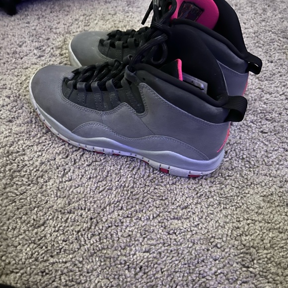 Kids Jordan retros - Picture 13 of 15